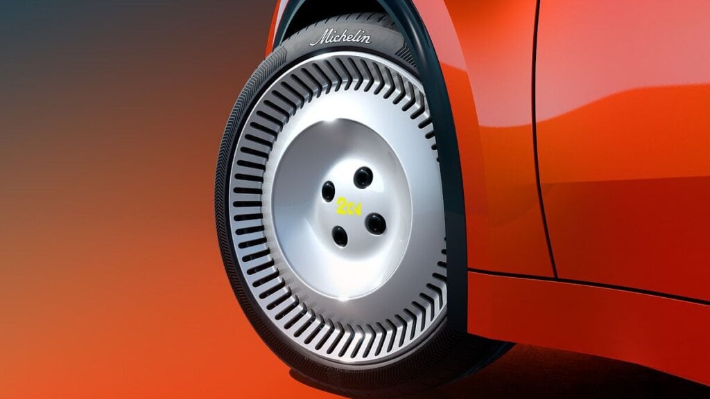 18-inch steel wheel on the Citroën 2 CV Concept with Michelin tyre