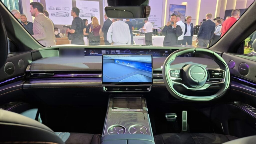Right-hand-drive dashboard of the facelifted Exlantix ET with full-width display and central touchscreen
