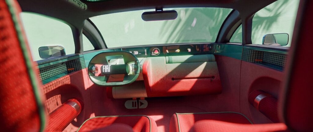 Fiat Multiplay concept dashboard with horizontal strip and steering wheel