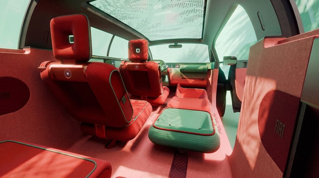 Fiat Multiplay concept rear seating and Petsenger seat