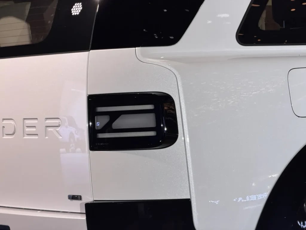 Close-up of the Freelander 8 rear light cluster