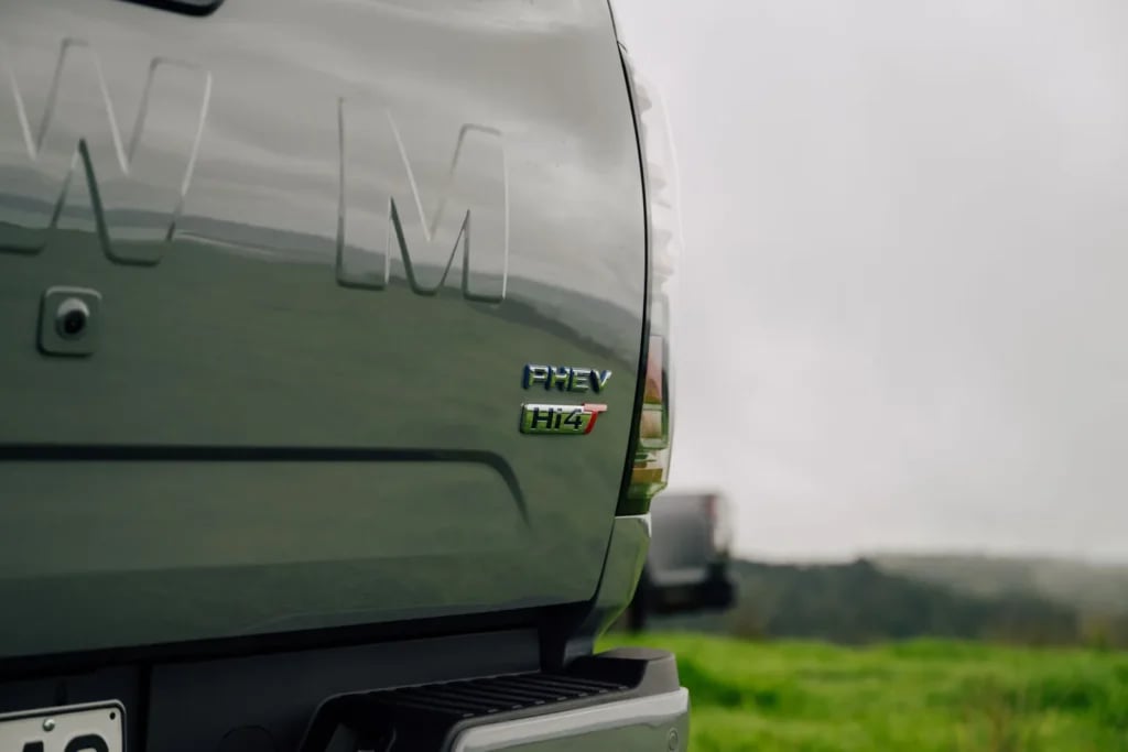 Hi4-T badge on the tailgate of a grey GWM Cannon