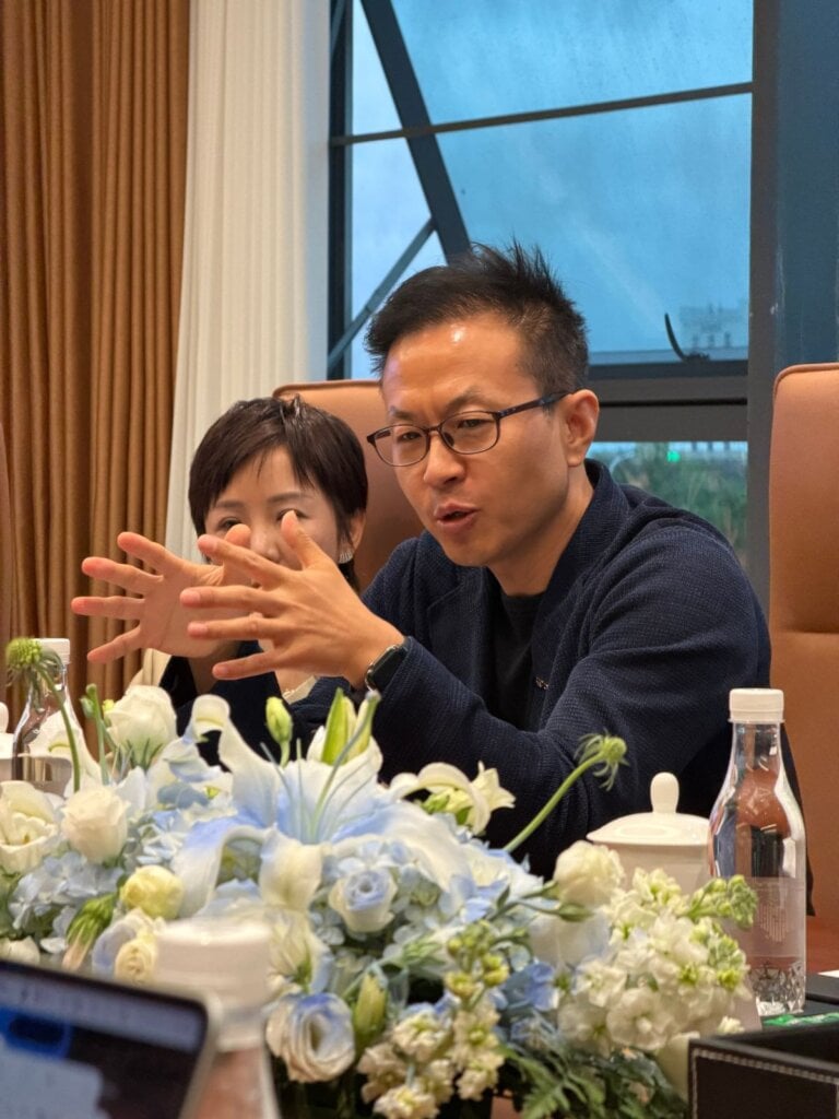 Su Jun speaking at an iCAUR media round table in Wuhu