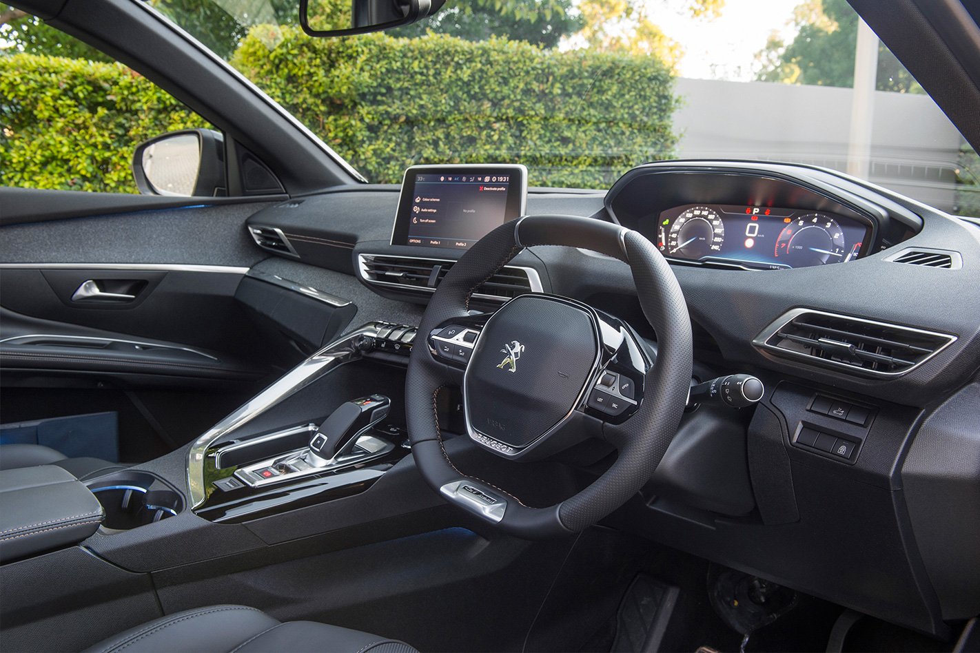 Peugeot 5008 gt line interior