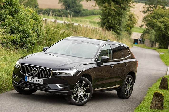 2017 Volvo XC60 T8 Hybrid R Design driving