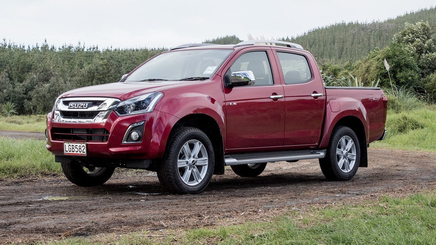Isuzu D-Max front three quarters
