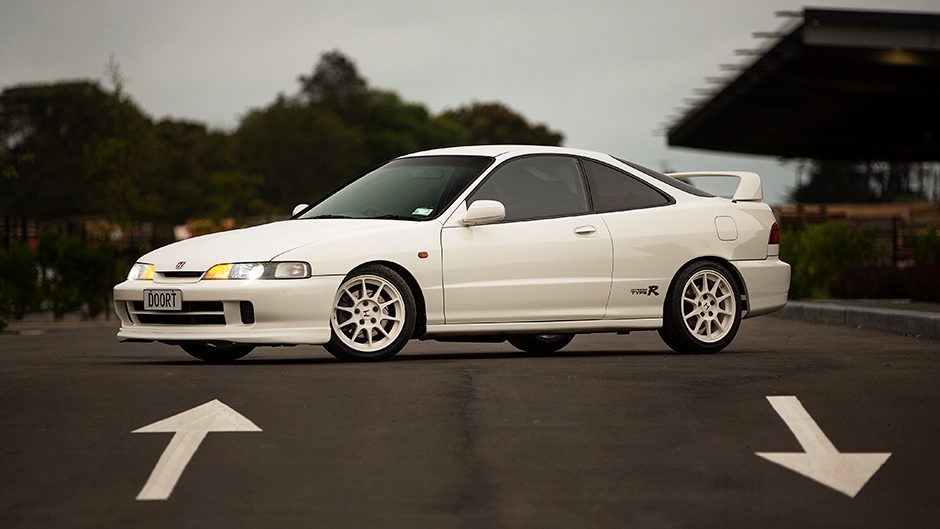 2000 Honda Integra Type R front static