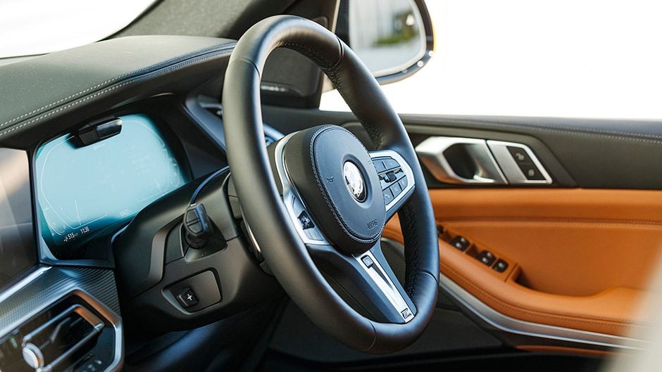 BMW X5 Xdrive 45e plug-in hybrid tiller