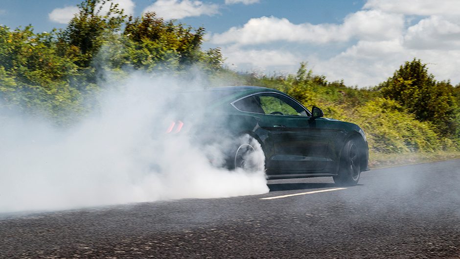 Ford Mustang Bullitt burnout