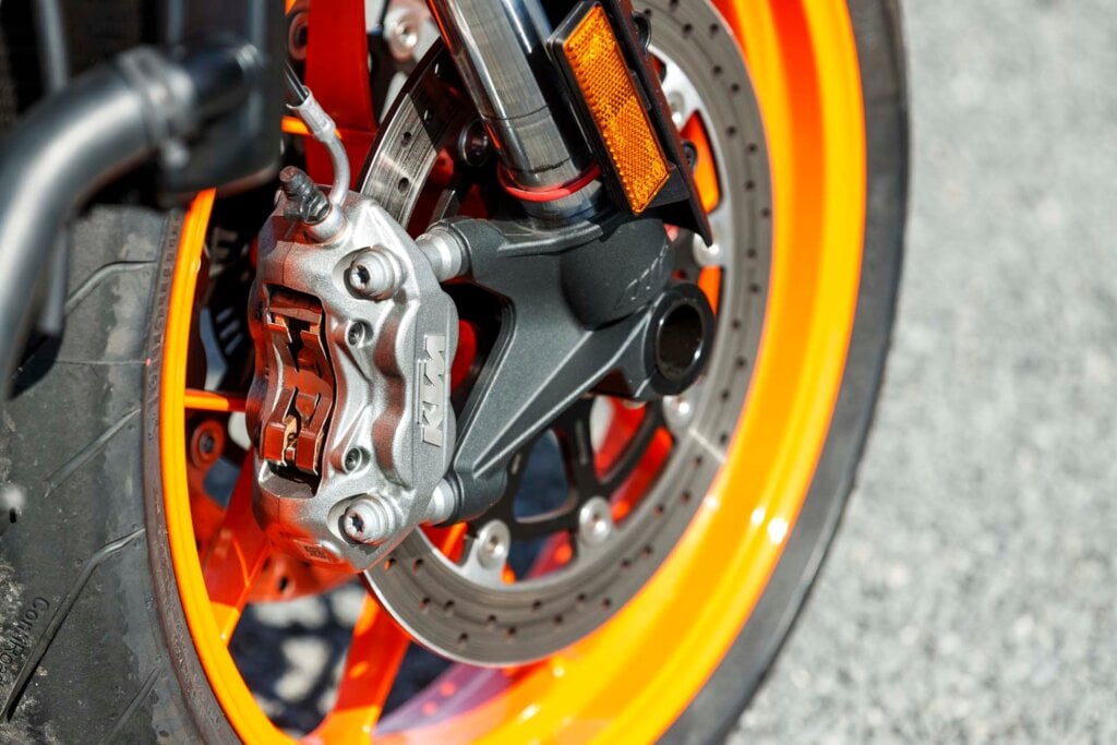 KTM 890 Duke GP brakes
