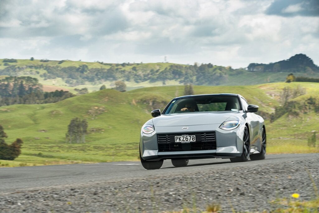 Nissan Z Coupe front action