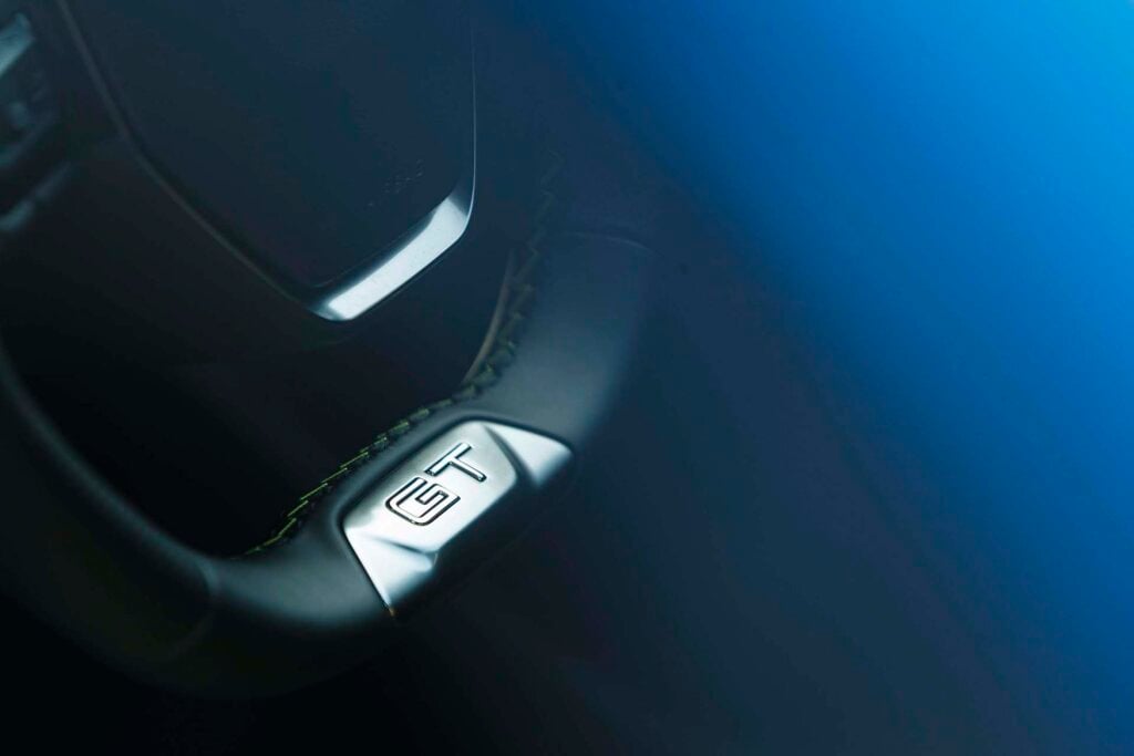 Peugeot 308 GT steering wheel
