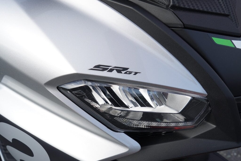 2022 Aprilia SR GT 200 light