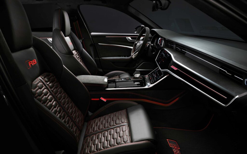 Audi RS 6 Avant Performance interior