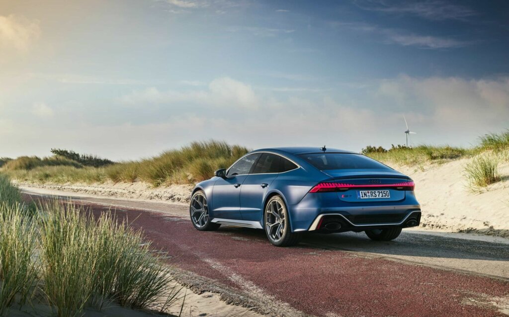 Audi RS 7 Sportback Performance rear three quarter view