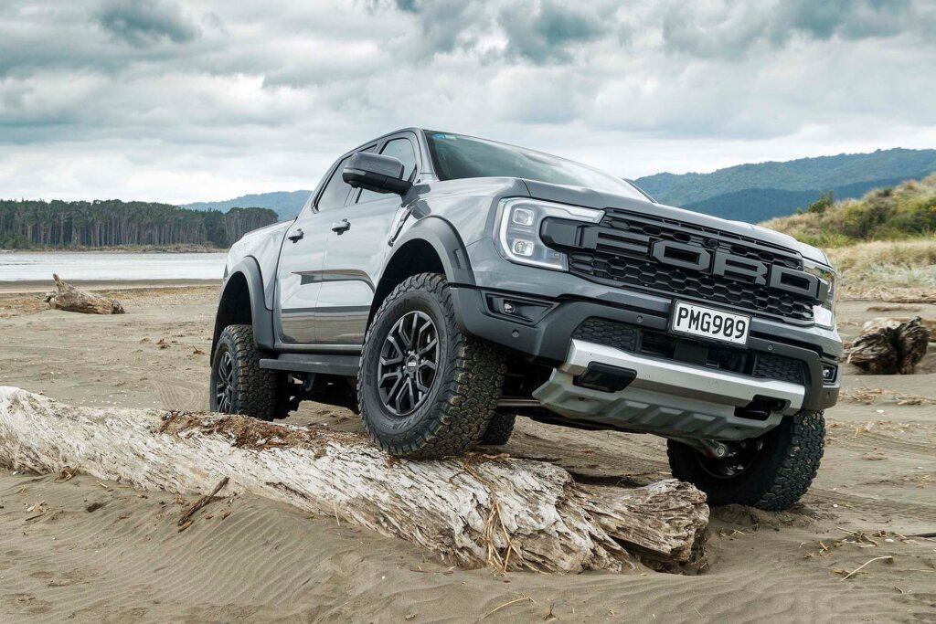 Ford Ranger Raptor articulation