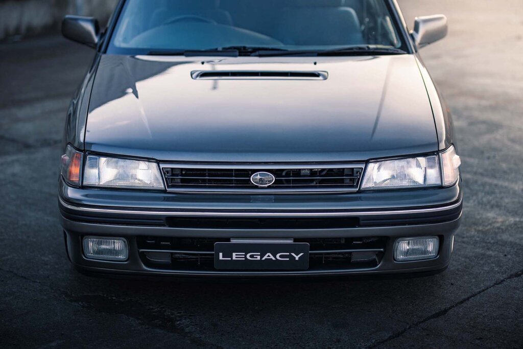 Subaru Legacy RS bonnet