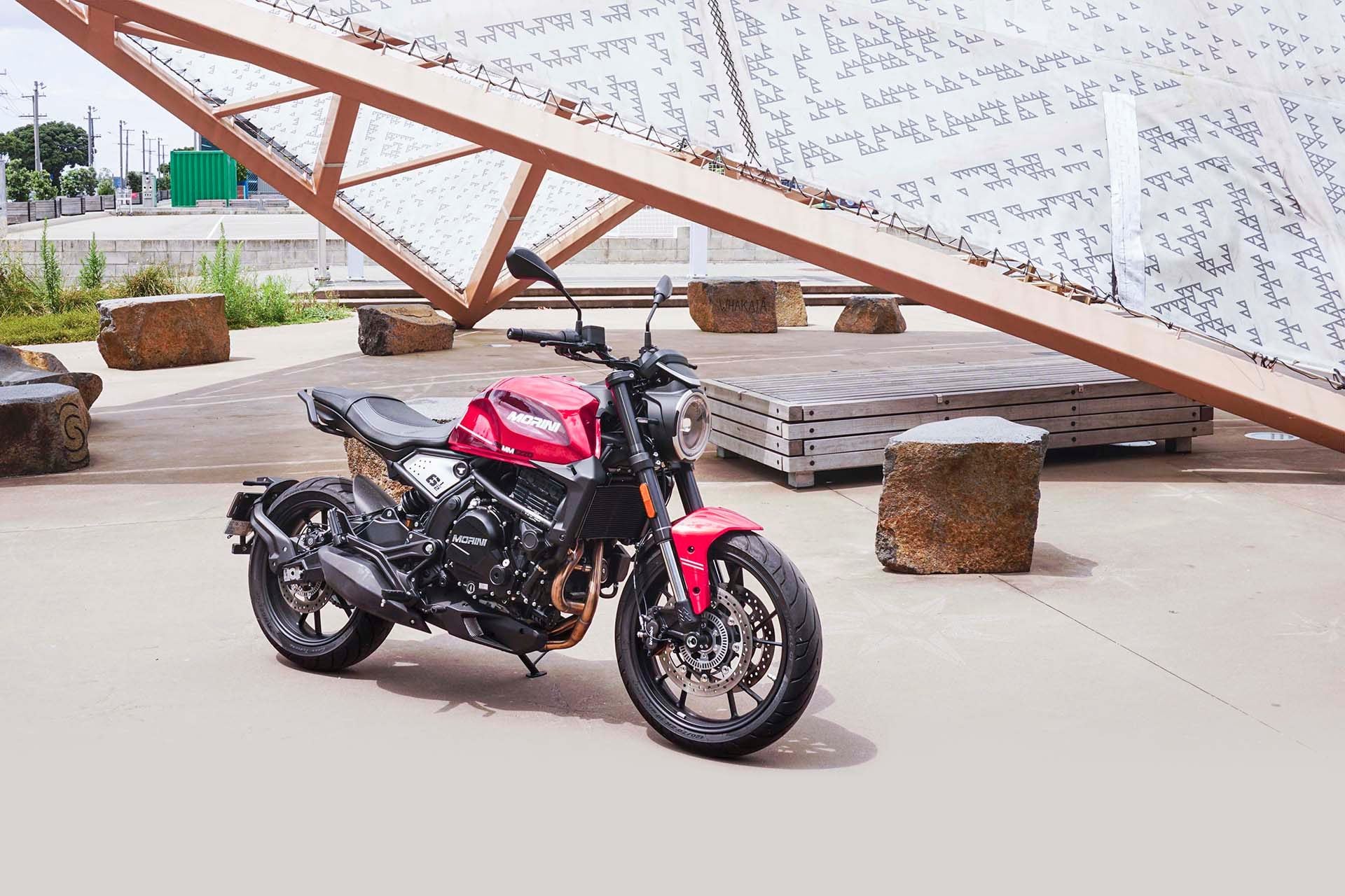 Moto Morini Seiemmezzo front static