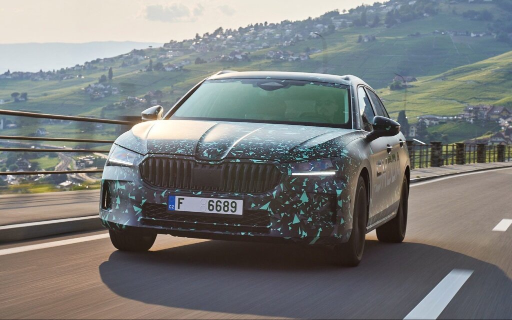 Skoda Superb driving along mountain road
