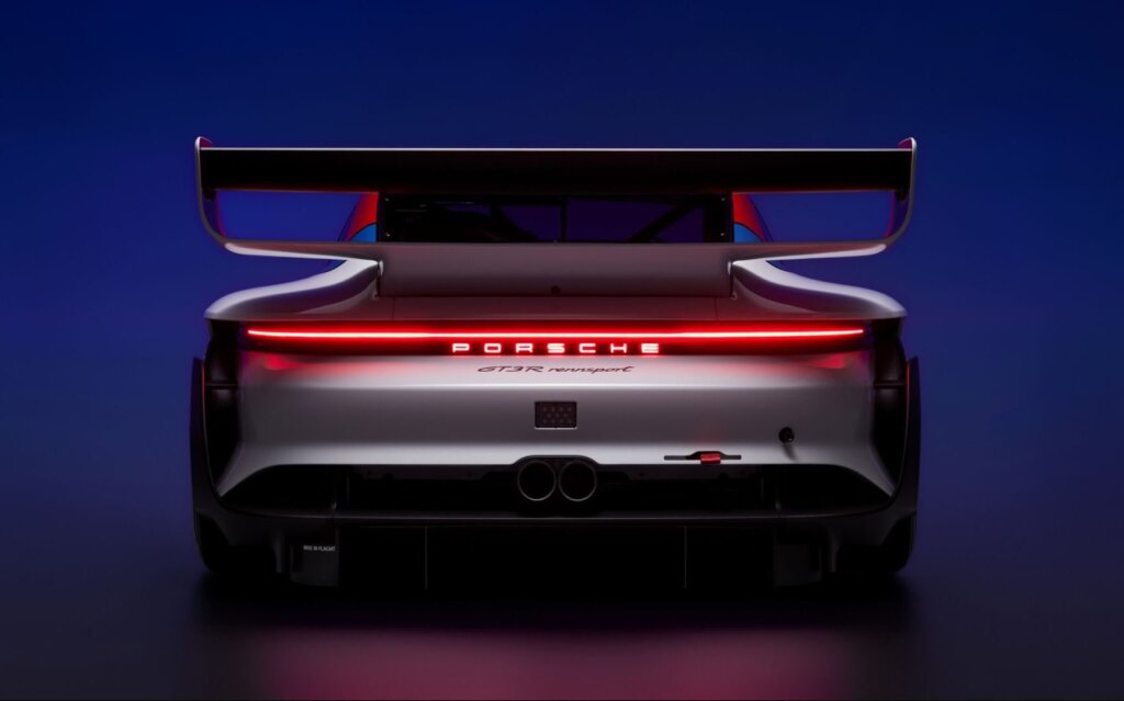 Porsche 911 GT3 R rennsport rear view
