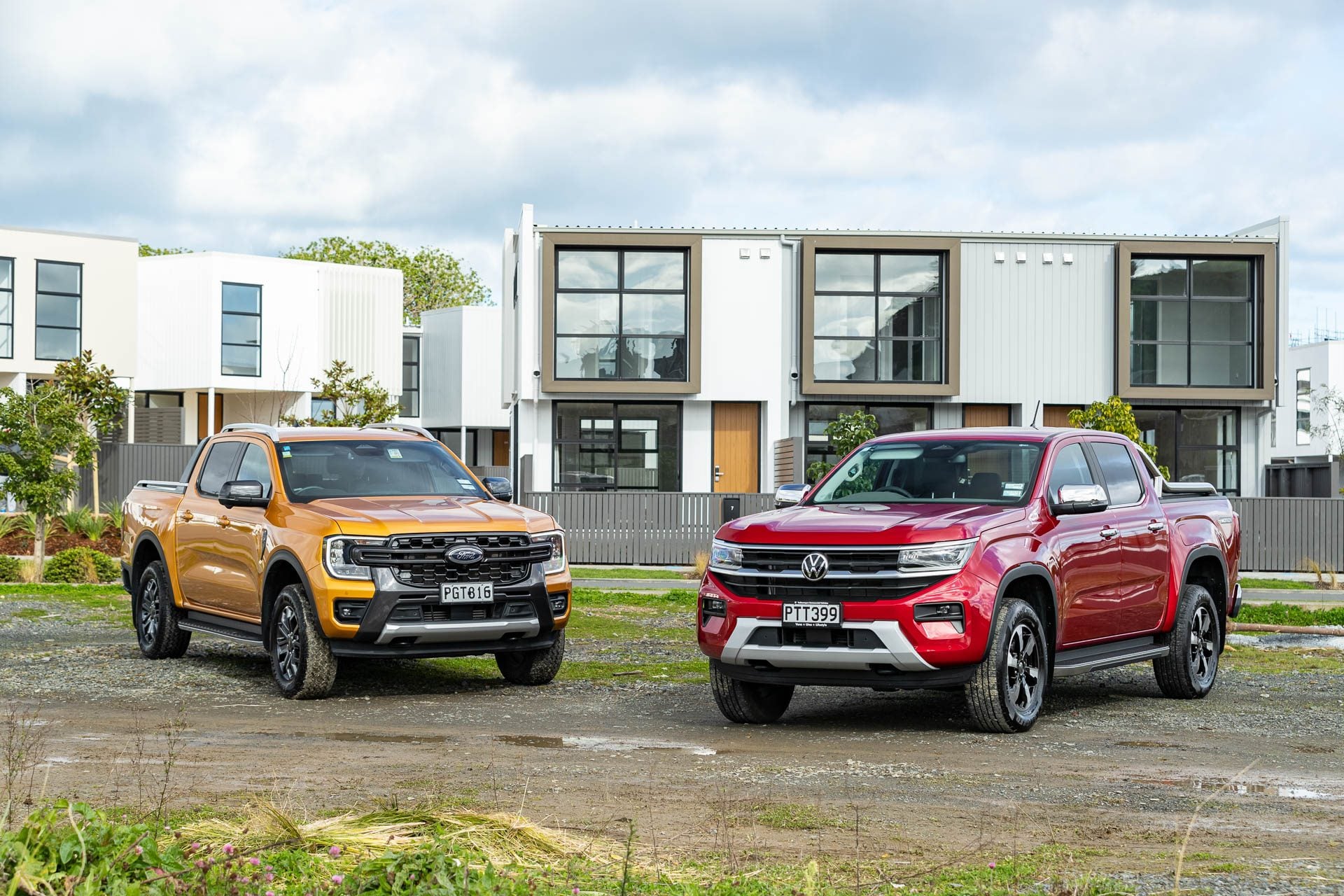 Ford Ranger and Volkswagen Amarok parked next to each other