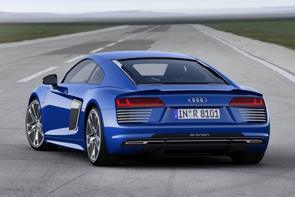 2015 Audi R8 E-tron rear view