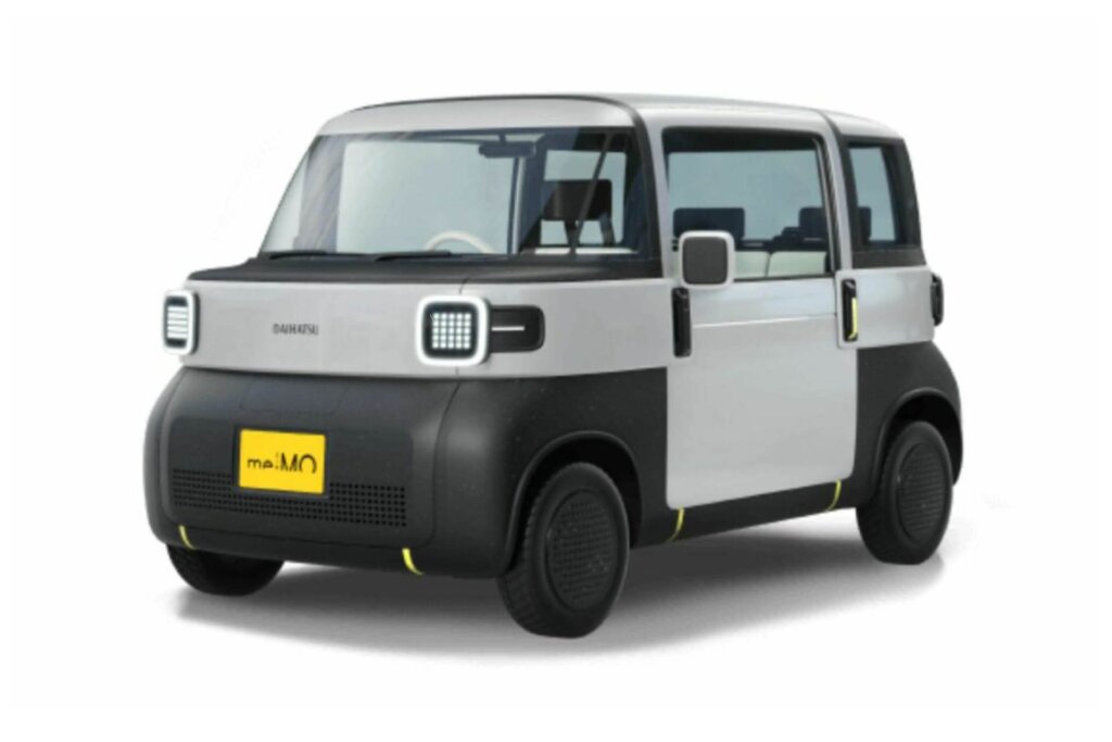 Daihatsu me:MO concept front three quarter view