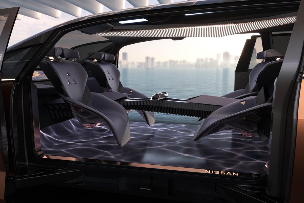 Nissan Hyper Tourer interior seating