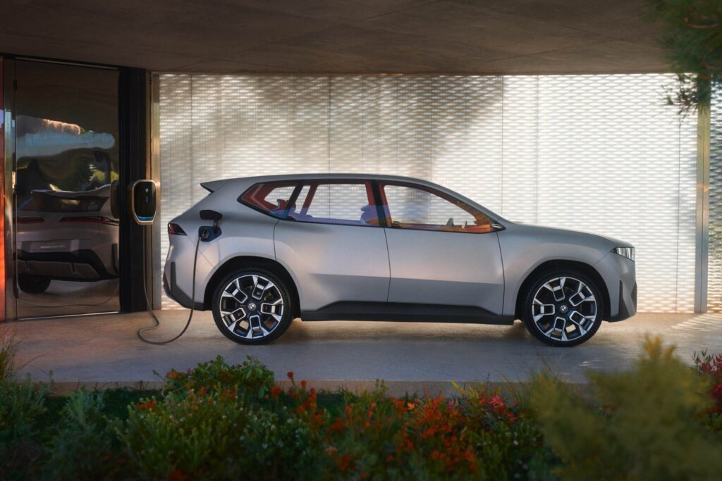 BMW Vision Neue Klasse X side profile charging