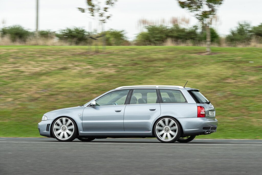 Audi RS 4 B5 in silver panning shot