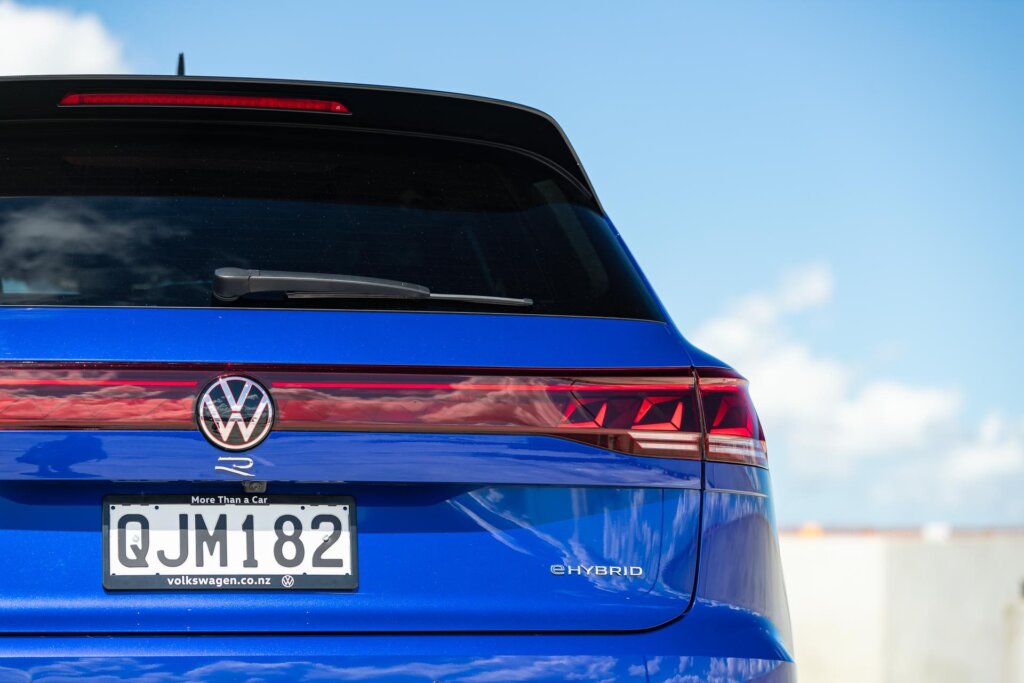 Volkswagen Touareg R PHEV e hybrid badge