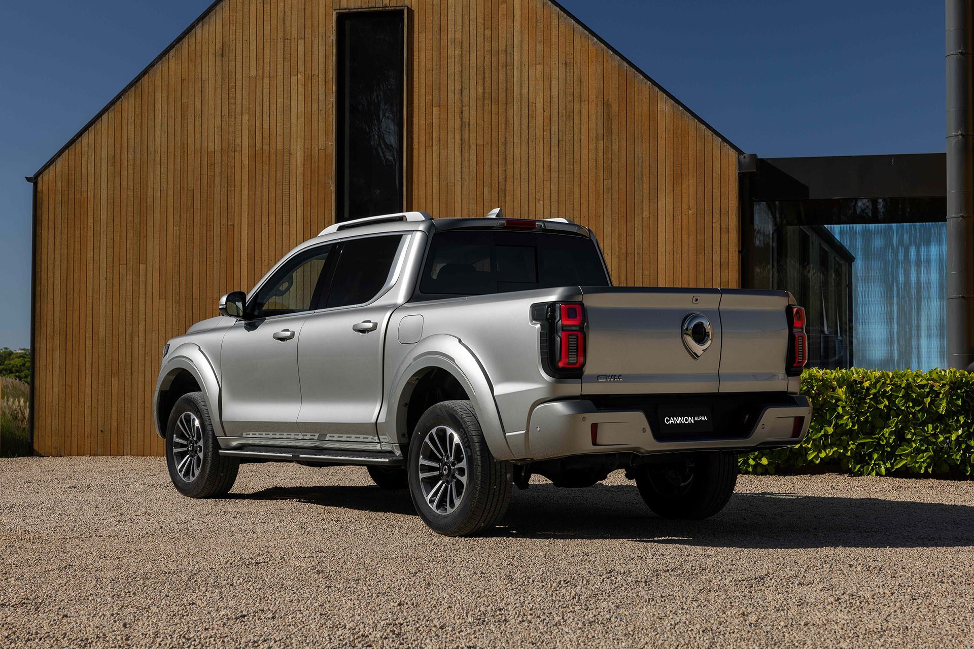 Cannon Alpha's unique split tailgate evident in this rear shot.