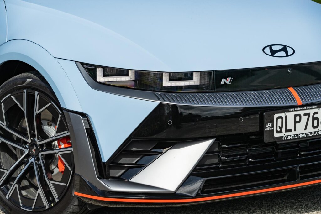 Front headlight of the IONIQ 5 N