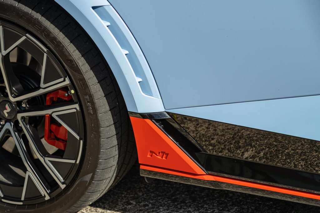 N marked side skirts of the Hyundai IONIQ 5 N