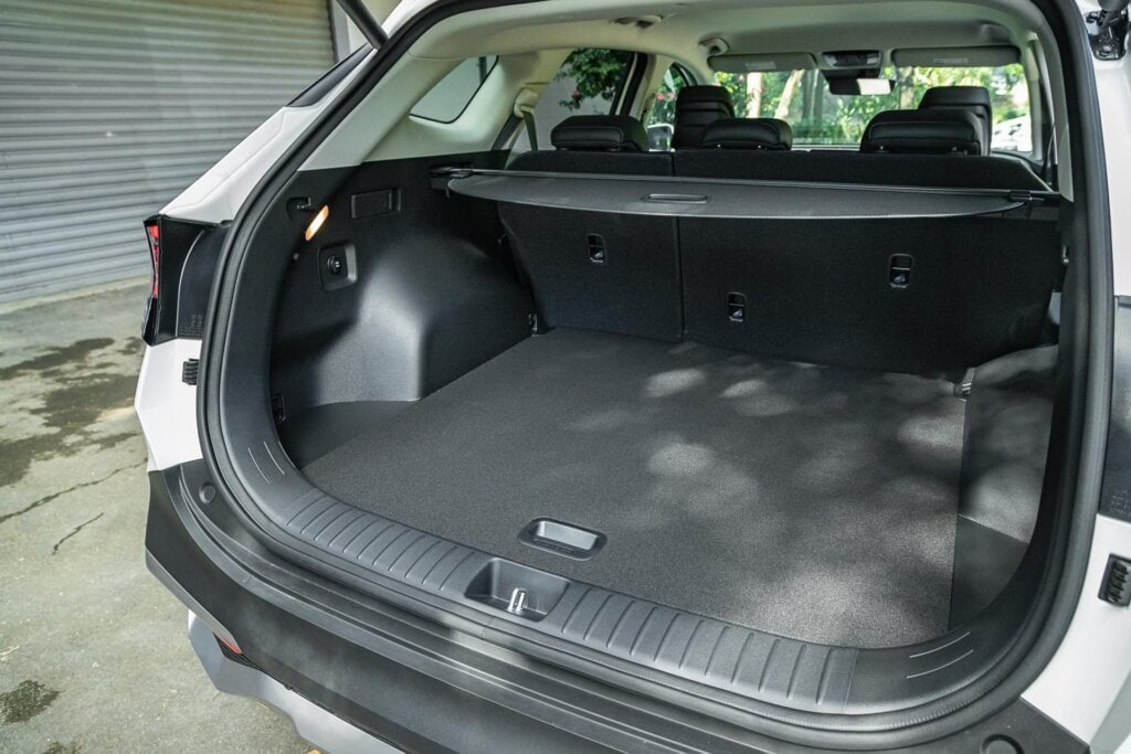 Kia Sportage HEV Earth boot space
