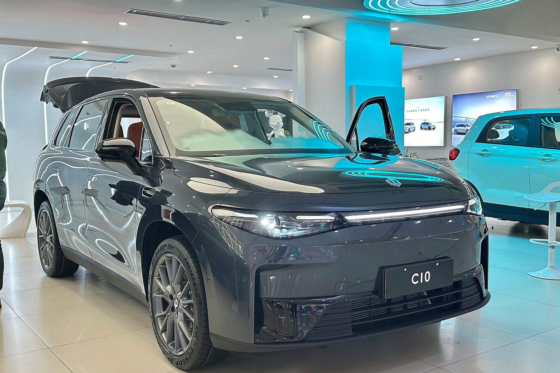 Leapmotor C10 is Tesla Model Y competitor.