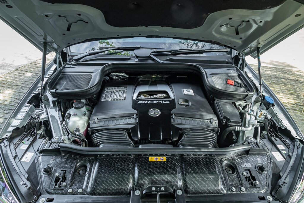 Engine bay of the Mercedes-AMG GLE 63 S