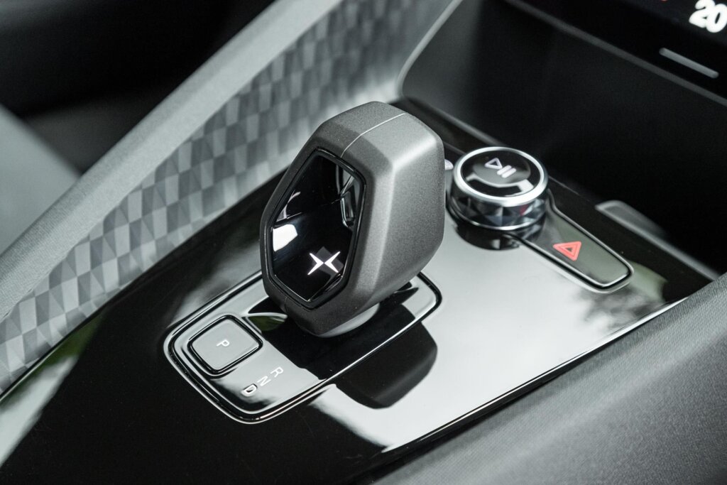 Drive selector in the 2024 Polestar 2 Long Range
