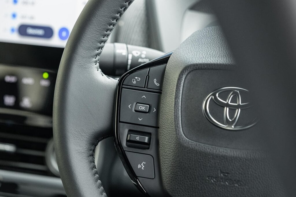 Steering wheel of the Toyota bZ4X Pure
