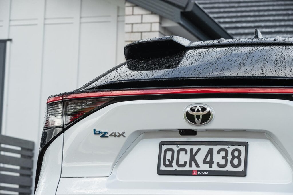 Toyota bZ4X Pure rear badging