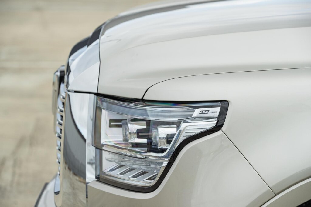 2024 GWM Tank 500 Ultra headlight detail