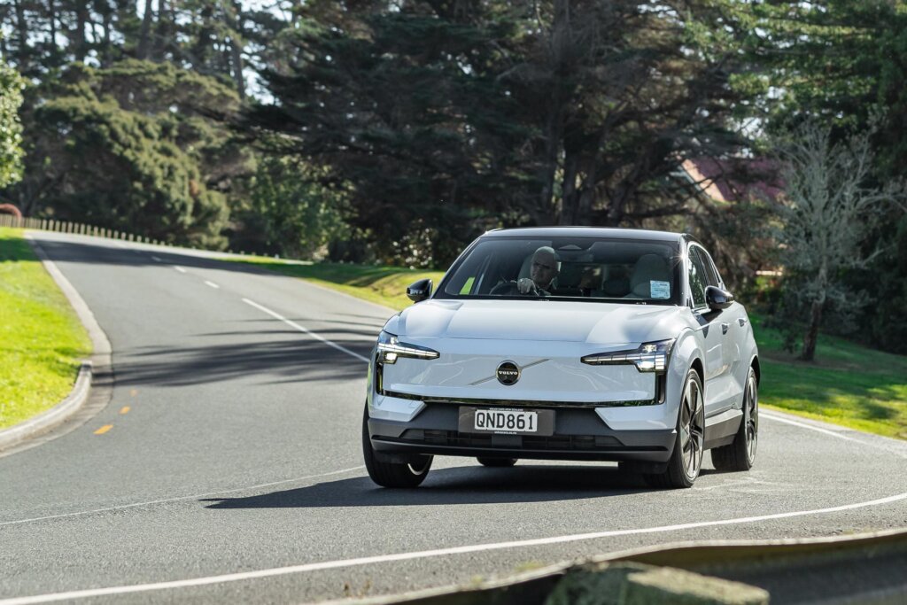 Cornering from the front in the Volvo EX30 Twin-Motor Performance 2024