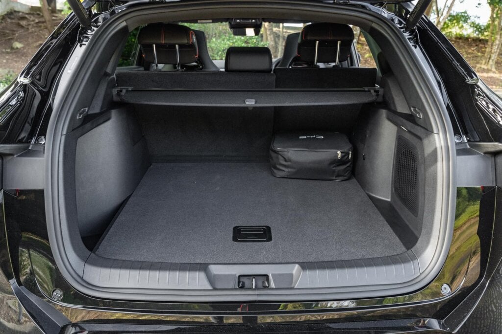 Boot space in the BYD Sealion 6 Dynamic