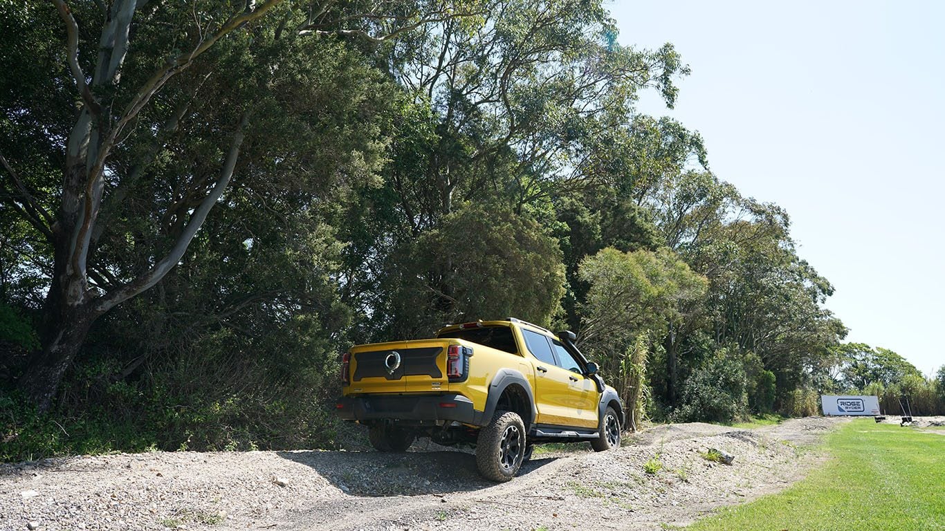 Even more articulation with the Cannon Alpha Ultra PHEV.