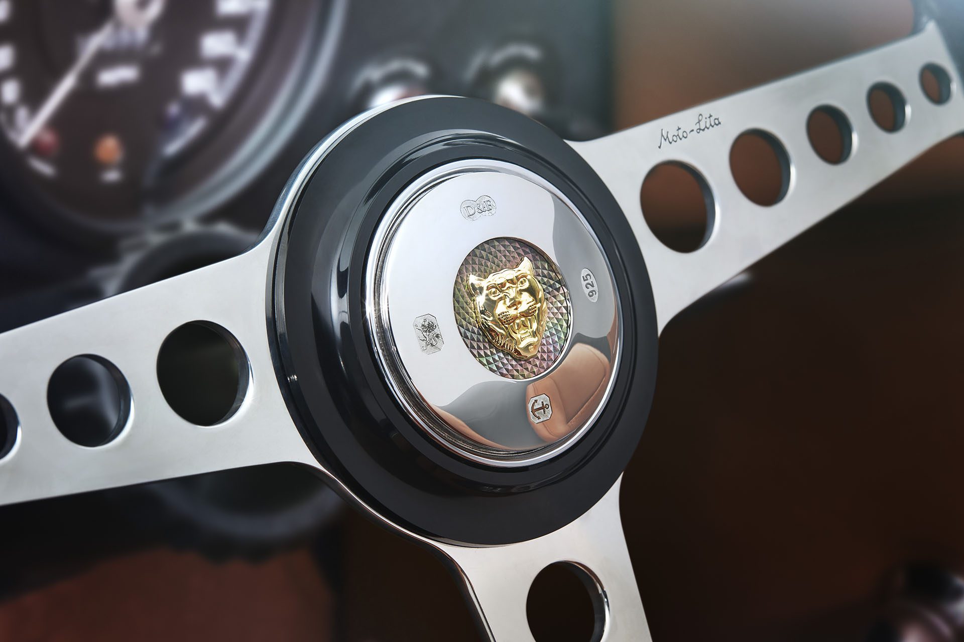 Even the wheel is exquisite.