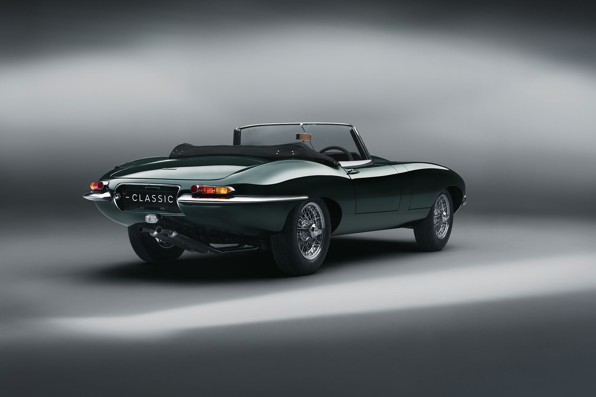 F-Type used inspiration from E-Type in its design.