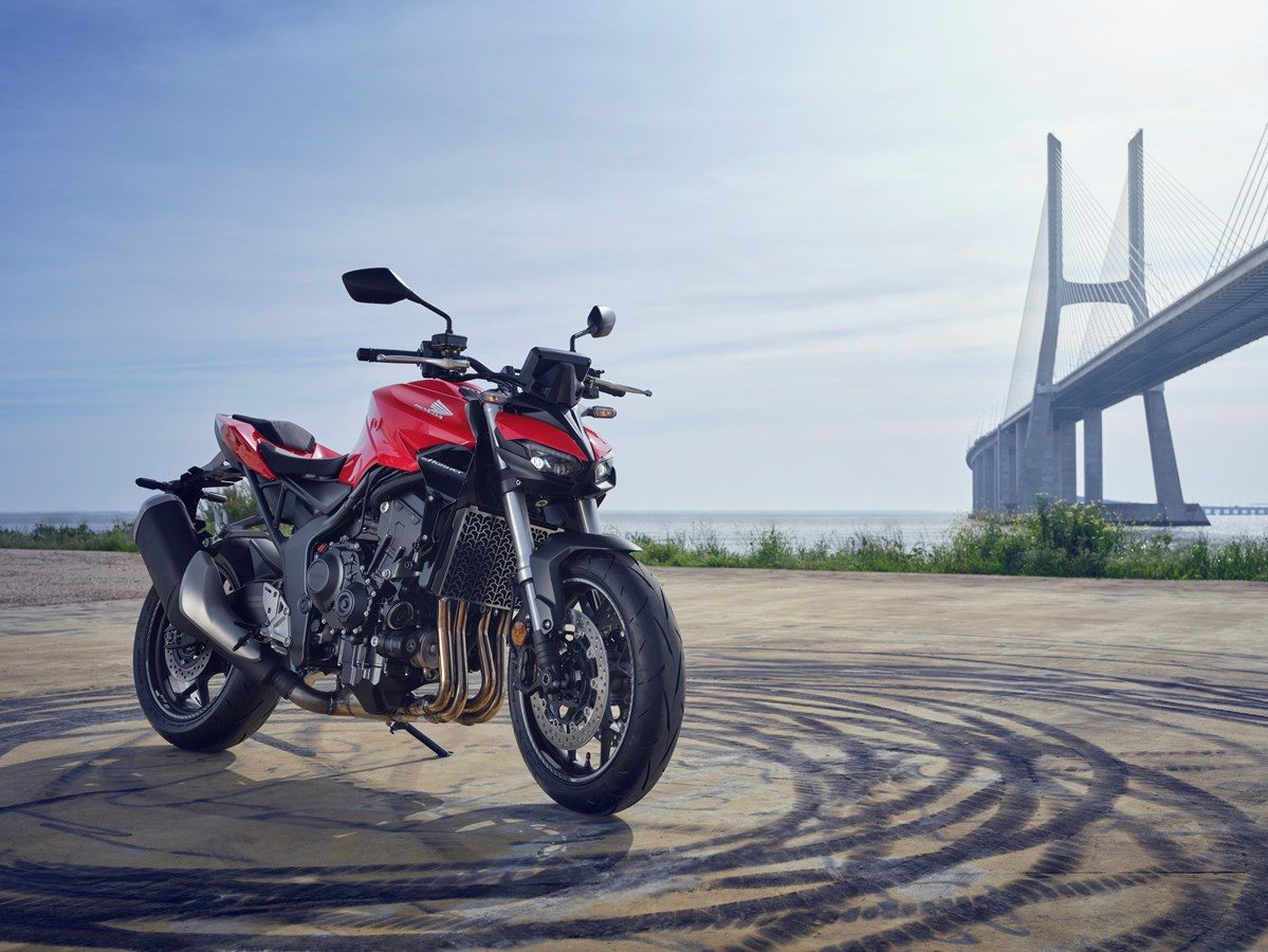 CB1000 Hornet comes also in grey and white colours.