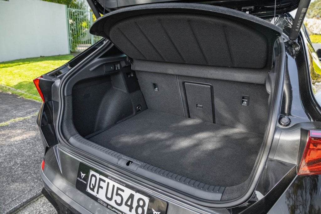 Formentor PHEV boot space