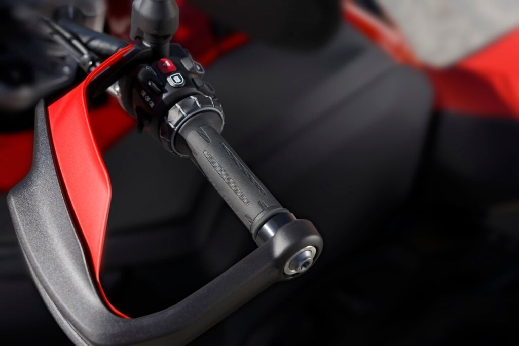 No clutch lever to muss with.