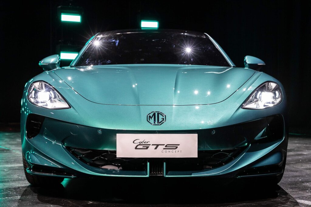 Similar front end to the MG Cyberster. Hopefully the doors open normally.